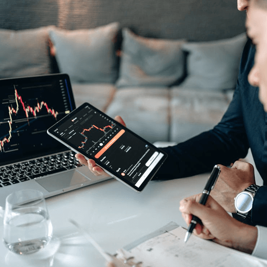 Elite Trinex - Team di esperti di criptovalute