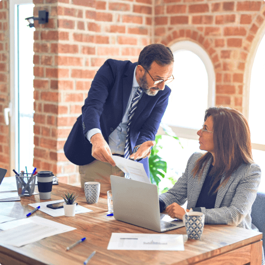 Elite Trinex team di esperti di investimenti in criptovalute